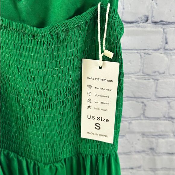 💚 Green Cutout Tie-Front Jumpsuit – Size Small (NWT) - Picture 8 of 8